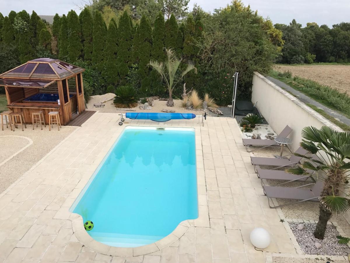 Piscine Et Jacuzzi A 2Km De La Plage De St Georges De Didonne Saint-Georges-de-Didonne Eksteriør billede